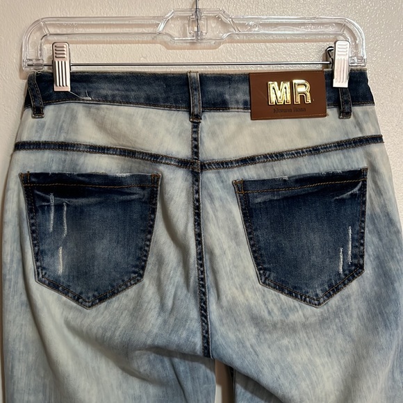 Morena Rosa Isabelli - Picture 9 of 14